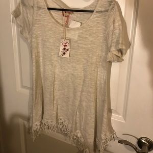 🌻BNWT Poof clothing company shirt